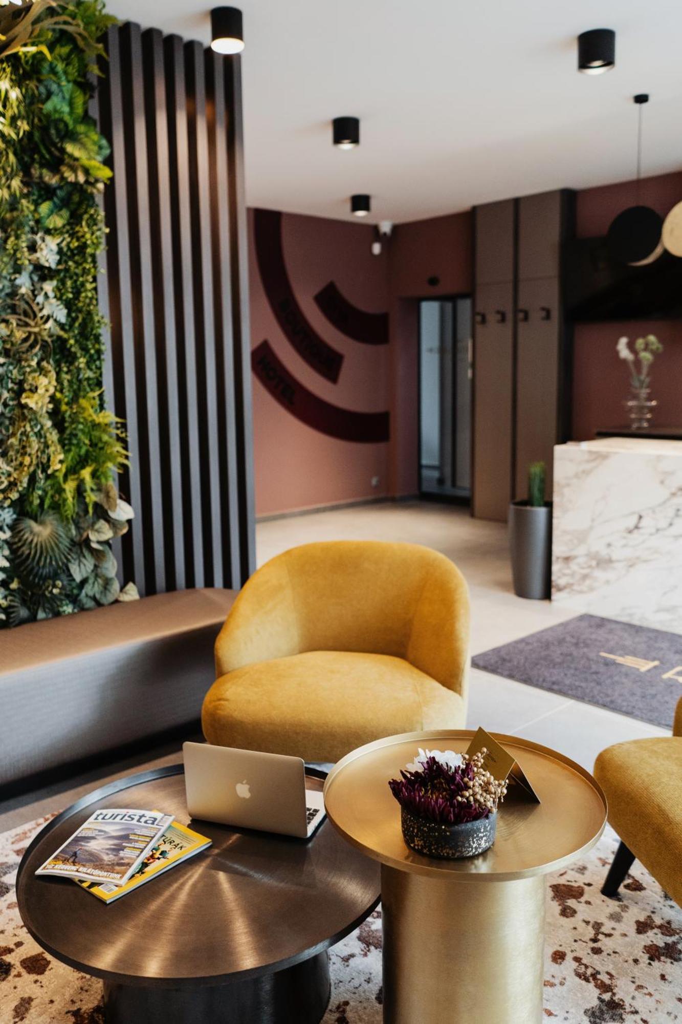 Riva Boutique Hotel Szeged Bagian luar foto