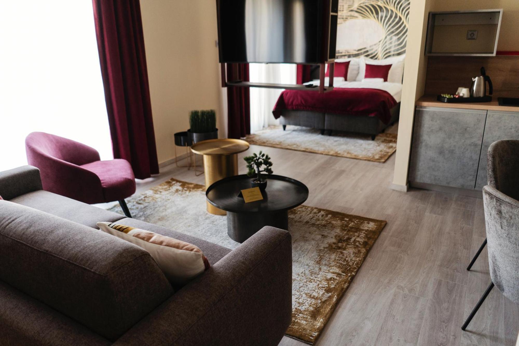 Riva Boutique Hotel Szeged Bagian luar foto